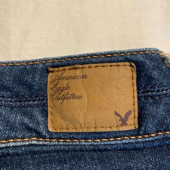 America Eagle Jean Shorts. Size 4 - Picture 4 of 5